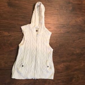 Cable vest